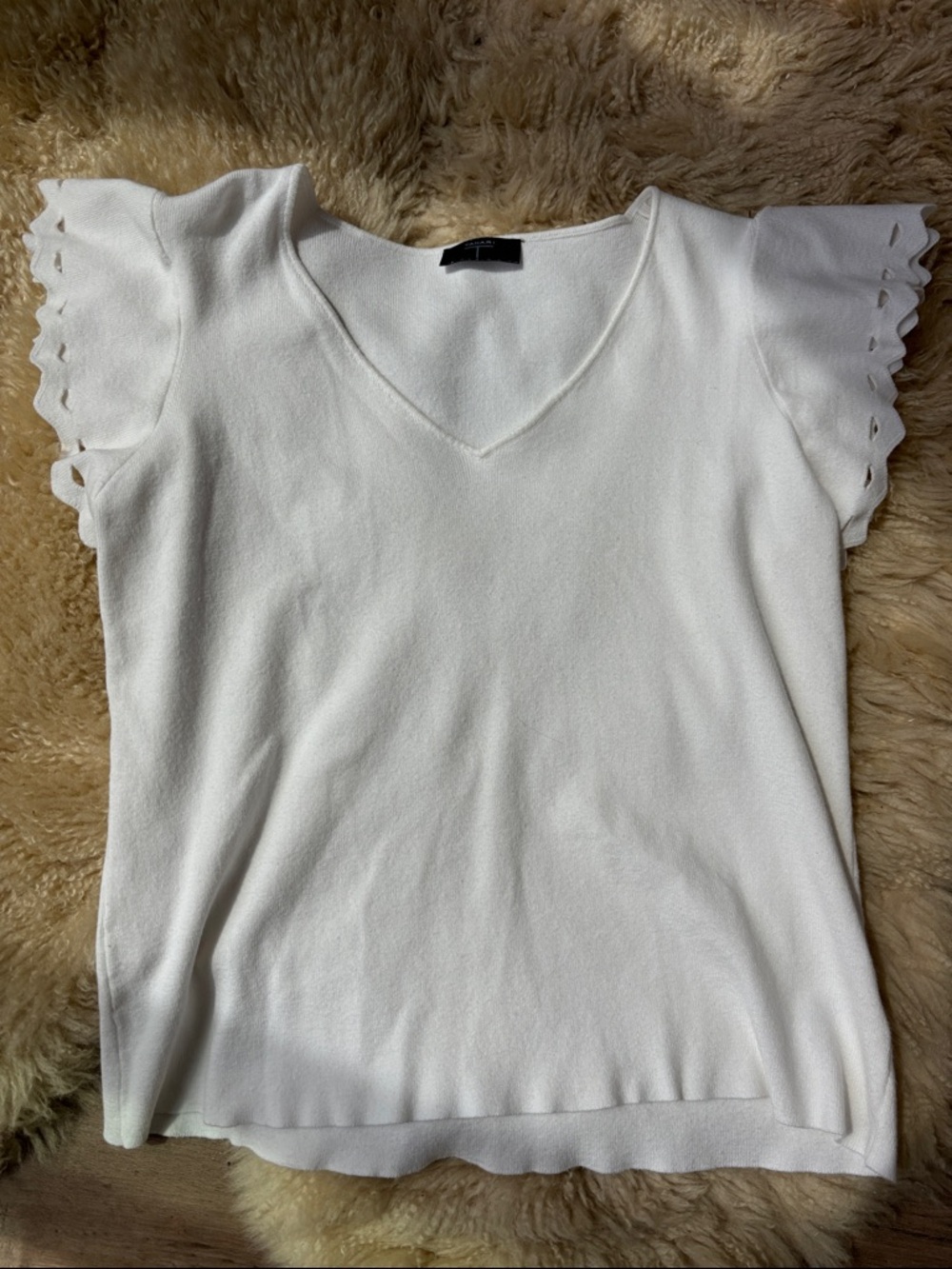 Tahari White V-Neck Short Sleeve Top with Scalloped Sleeves